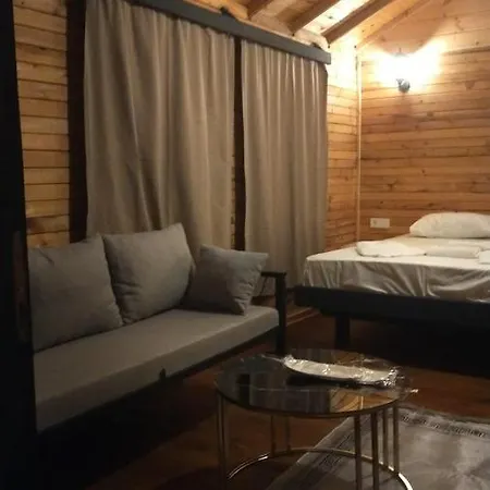Pine Village Oeluedeniz
