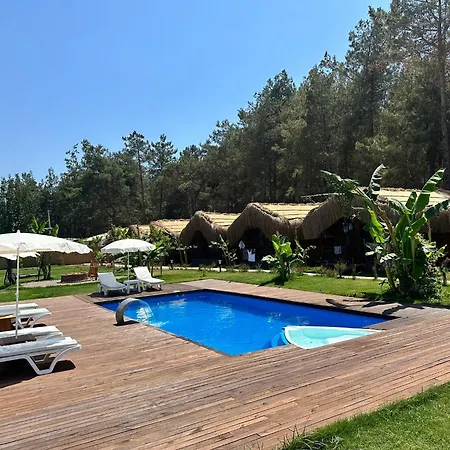 Pine Village Oeluedeniz Prázdninový dům